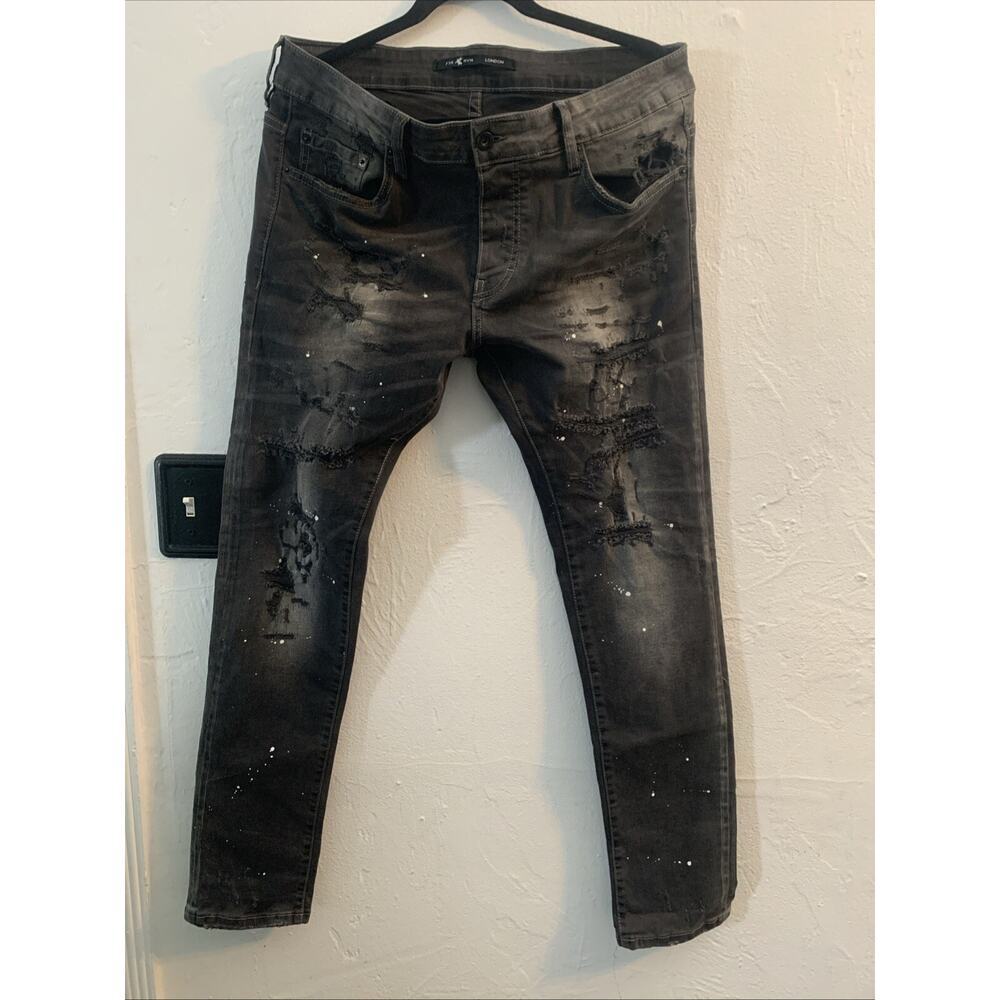 Men's Straight Black Distressed Jeans - Picture 1 of 9